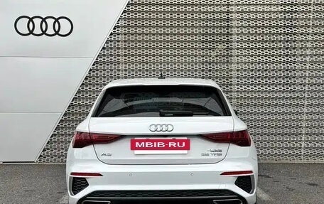 Audi A3, 2022 год, 1 960 000 рублей, 5 фотография