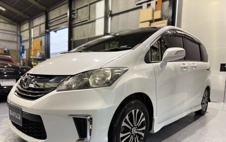 Honda Freed I, 2013 год, 854 000 рублей, 31 фотография
