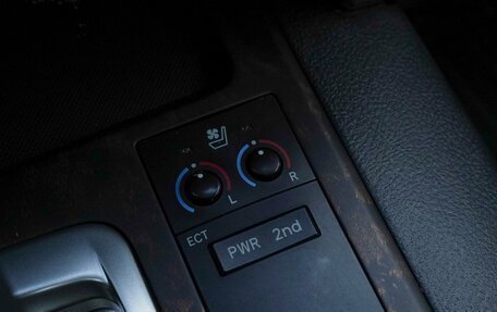 Toyota Land Cruiser 200, 2013 год, 4 180 000 рублей, 20 фотография