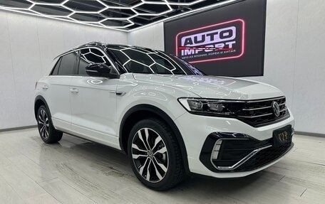 Volkswagen T-Roc I, 2022 год, 2 180 000 рублей, 1 фотография