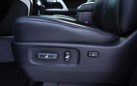 Toyota Land Cruiser 200, 2013 год, 4 180 000 рублей, 29 фотография