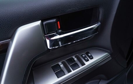 Toyota Land Cruiser 200, 2013 год, 4 180 000 рублей, 32 фотография