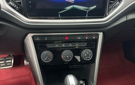 Volkswagen T-Roc I, 2022 год, 2 180 000 рублей, 16 фотография