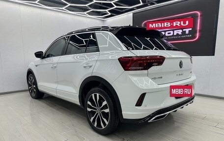 Volkswagen T-Roc I, 2022 год, 2 180 000 рублей, 4 фотография