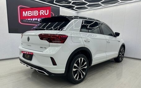 Volkswagen T-Roc I, 2022 год, 2 180 000 рублей, 6 фотография