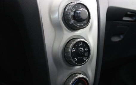 Toyota Yaris III рестайлинг, 2008 год, 548 000 рублей, 10 фотография