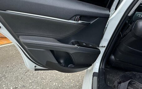 Toyota Camry, 2019 год, 2 280 000 рублей, 9 фотография