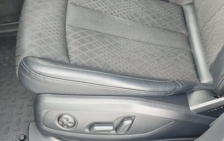 Audi A4, 2018 год, 2 975 000 рублей, 12 фотография