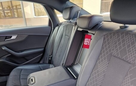 Audi A4, 2018 год, 2 975 000 рублей, 25 фотография