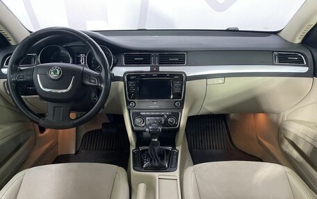 Skoda Superb III рестайлинг, 2011 год, 1 415 000 рублей, 6 фотография