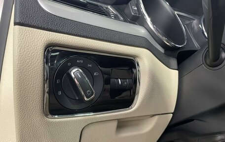 Skoda Superb III рестайлинг, 2011 год, 1 415 000 рублей, 8 фотография