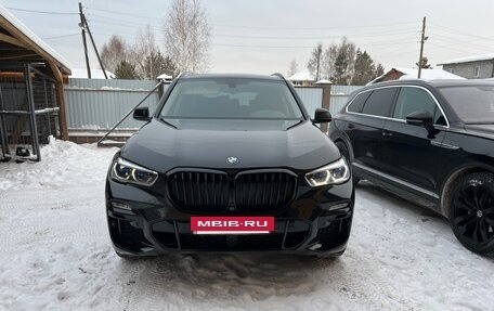 BMW X5, 2019 год, 6 280 000 рублей, 2 фотография