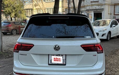 Volkswagen Tiguan II, 2017 год, 2 650 000 рублей, 2 фотография