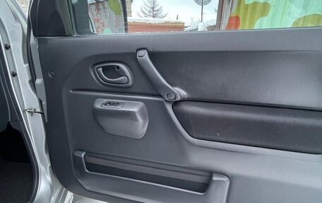 Suzuki Jimny, 2013 год, 1 560 000 рублей, 17 фотография