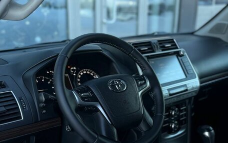 Toyota Land Cruiser Prado 150 рестайлинг 2, 2018 год, 5 988 000 рублей, 10 фотография