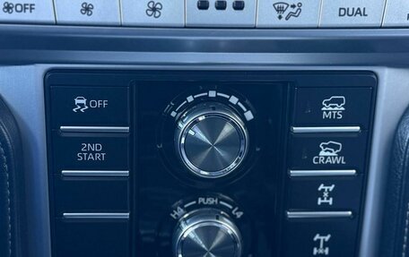 Toyota Land Cruiser Prado 150 рестайлинг 2, 2018 год, 5 988 000 рублей, 18 фотография