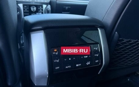 Toyota Land Cruiser Prado 150 рестайлинг 2, 2018 год, 5 988 000 рублей, 15 фотография