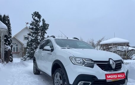 Renault Sandero II рестайлинг, 2021 год, 939 000 рублей, 1 фотография