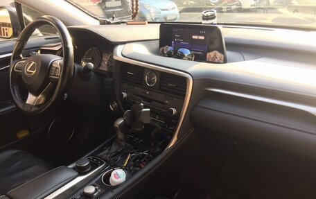 Lexus RX IV рестайлинг, 2018 год, 4 100 000 рублей, 11 фотография