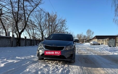 KIA Rio III рестайлинг, 2013 год, 585 000 рублей, 2 фотография