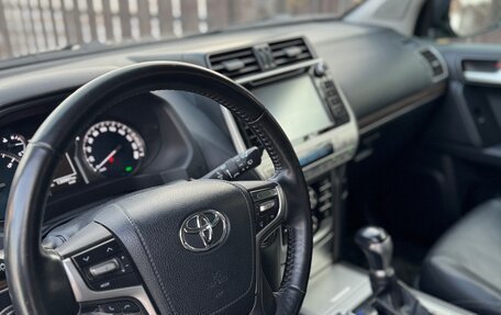 Toyota Land Cruiser Prado 150 рестайлинг 2, 2018 год, 5 647 000 рублей, 12 фотография