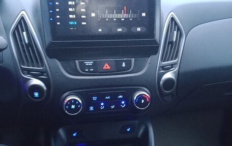 Hyundai ix35 I рестайлинг, 2014 год, 1 200 000 рублей, 10 фотография