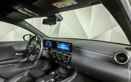 Mercedes-Benz A-Класс, 2019 год, 2 249 000 рублей, 13 фотография