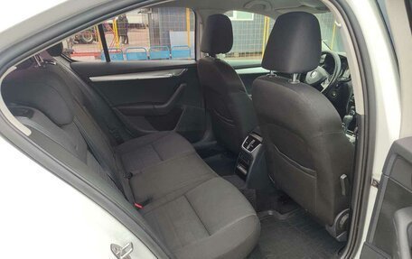 Skoda Octavia, 2015 год, 1 385 000 рублей, 13 фотография