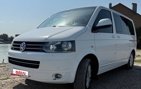 Volkswagen Multivan T5, 2010 год, 2 500 000 рублей, 3 фотография