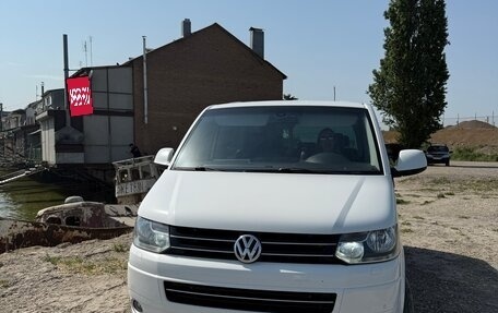 Volkswagen Multivan T5, 2010 год, 2 500 000 рублей, 2 фотография