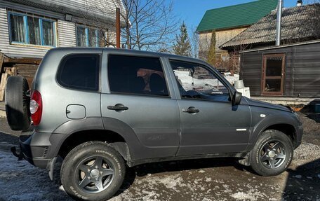 Chevrolet Niva I рестайлинг, 2011 год, 610 000 рублей, 10 фотография