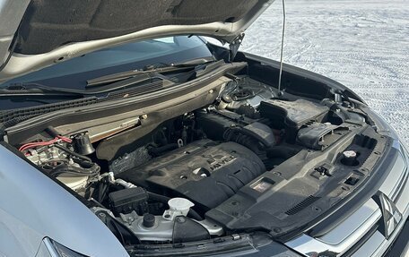 Mitsubishi Outlander III рестайлинг 3, 2017 год, 2 250 000 рублей, 32 фотография