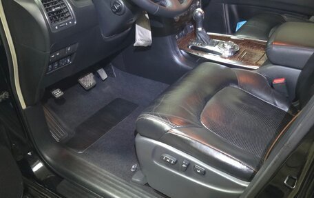 Nissan Patrol, 2011 год, 2 499 000 рублей, 17 фотография