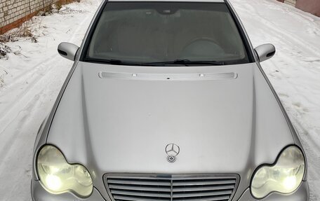 Mercedes-Benz C-Класс, 2003 год, 430 000 рублей, 2 фотография