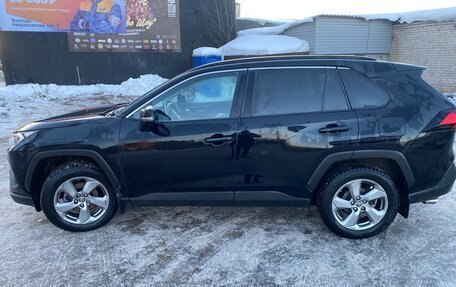 Toyota RAV4, 2021 год, 3 300 000 рублей, 2 фотография