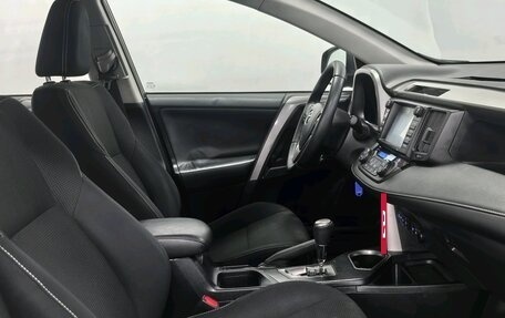 Toyota RAV4, 2017 год, 1 950 000 рублей, 22 фотография