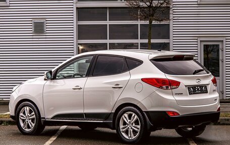 Hyundai ix35 I рестайлинг, 2013 год, 1 295 000 рублей, 4 фотография