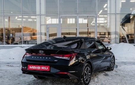 Hyundai Elantra, 2021 год, 1 900 000 рублей, 2 фотография