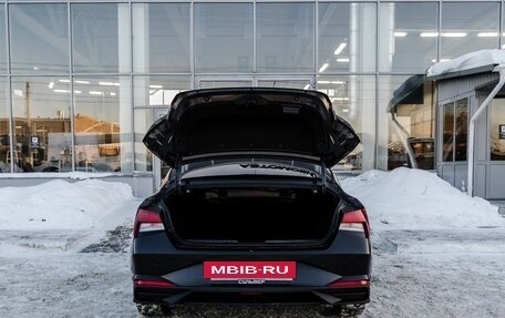 Hyundai Elantra, 2021 год, 1 900 000 рублей, 22 фотография