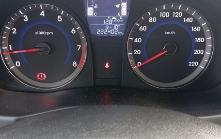 Hyundai Solaris II рестайлинг, 2015 год, 750 000 рублей, 3 фотография