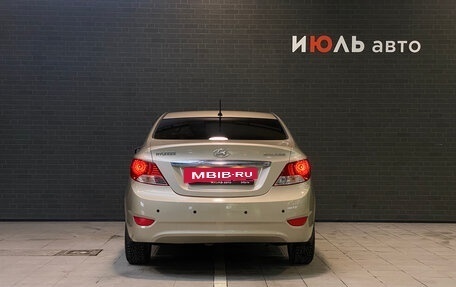 Hyundai Solaris II рестайлинг, 2014 год, 1 000 000 рублей, 6 фотография