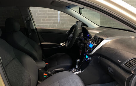 Hyundai Solaris II рестайлинг, 2014 год, 1 000 000 рублей, 11 фотография