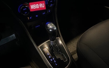 Hyundai Solaris II рестайлинг, 2014 год, 1 000 000 рублей, 15 фотография