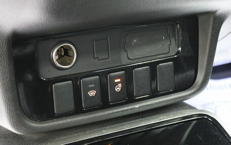 Mitsubishi Outlander III рестайлинг 3, 2018 год, 1 945 000 рублей, 16 фотография