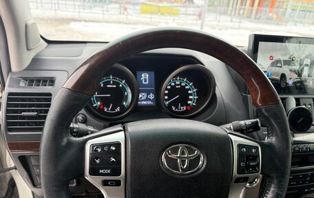 Toyota Land Cruiser Prado 150 рестайлинг 2, 2010 год, 3 000 000 рублей, 9 фотография