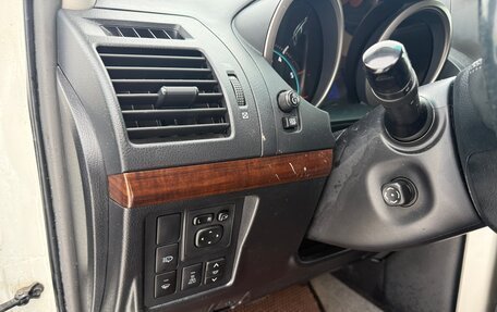 Toyota Land Cruiser Prado 150 рестайлинг 2, 2010 год, 3 000 000 рублей, 15 фотография