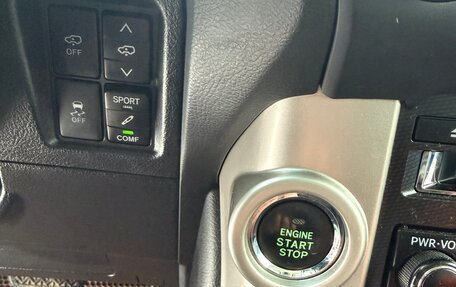 Toyota Land Cruiser Prado 150 рестайлинг 2, 2010 год, 3 000 000 рублей, 10 фотография