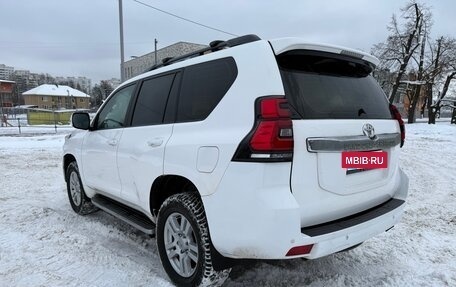 Toyota Land Cruiser Prado 150 рестайлинг 2, 2010 год, 3 000 000 рублей, 6 фотография