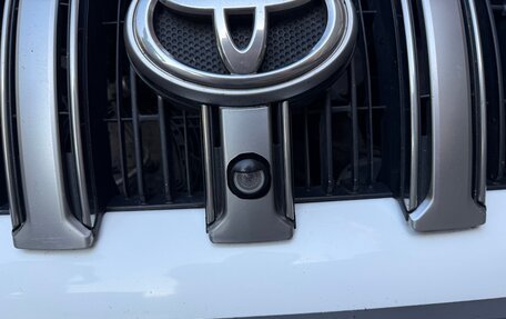 Toyota Land Cruiser Prado 150 рестайлинг 2, 2010 год, 3 000 000 рублей, 22 фотография