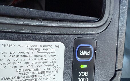 Toyota Land Cruiser Prado 150 рестайлинг 2, 2010 год, 3 000 000 рублей, 24 фотография